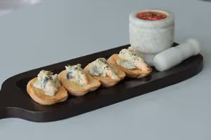 Grilled Shrimp Served With Breads